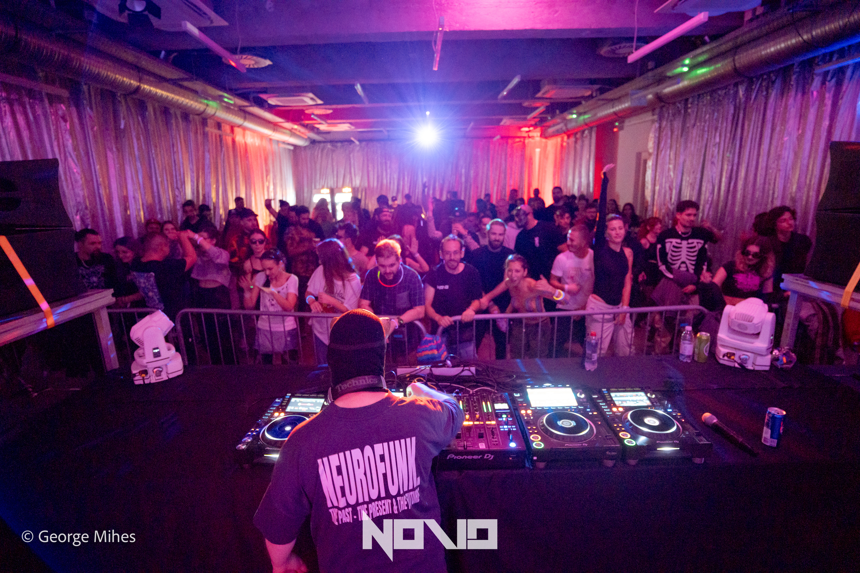 Zombie Cats @Faber photo