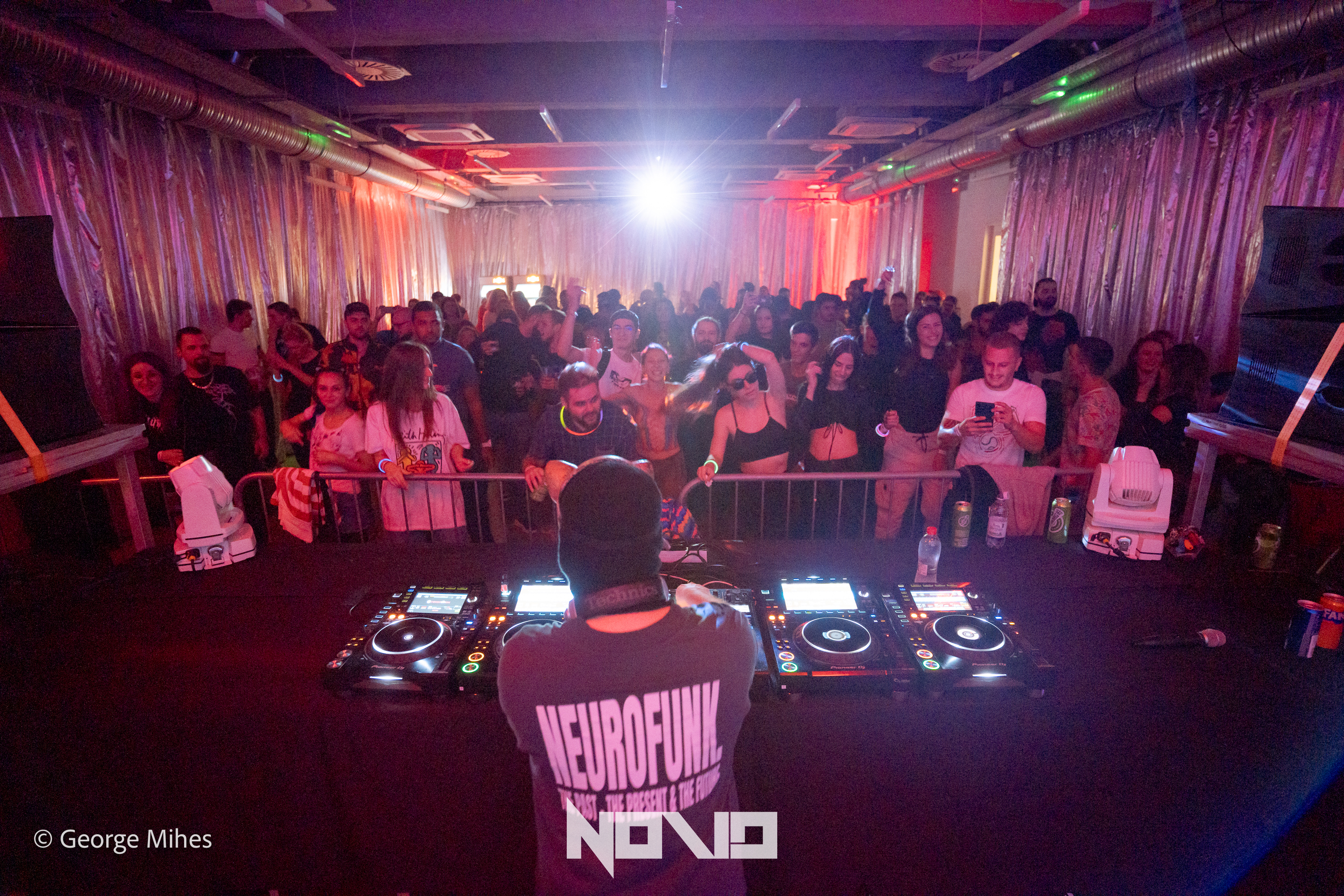 Zombie Cats @Faber photo