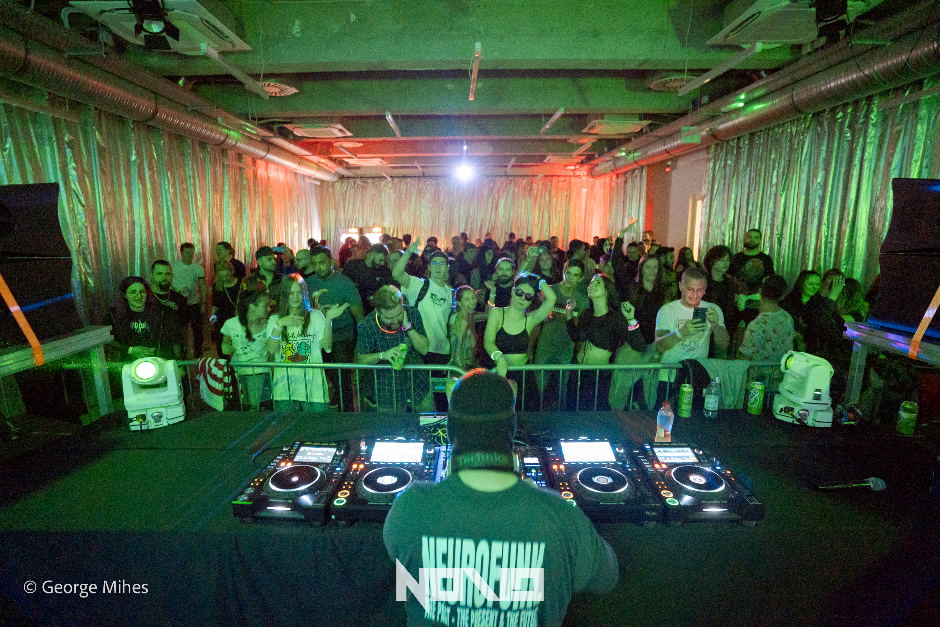 Zombie Cats @Faber photo